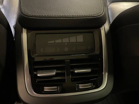 Used 2019 Volvo XC90 T6 Momentum w/ Advanced Package AWD/4WD image 12