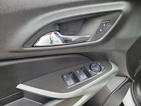 Used 2024 Chevrolet Trax LS image 15