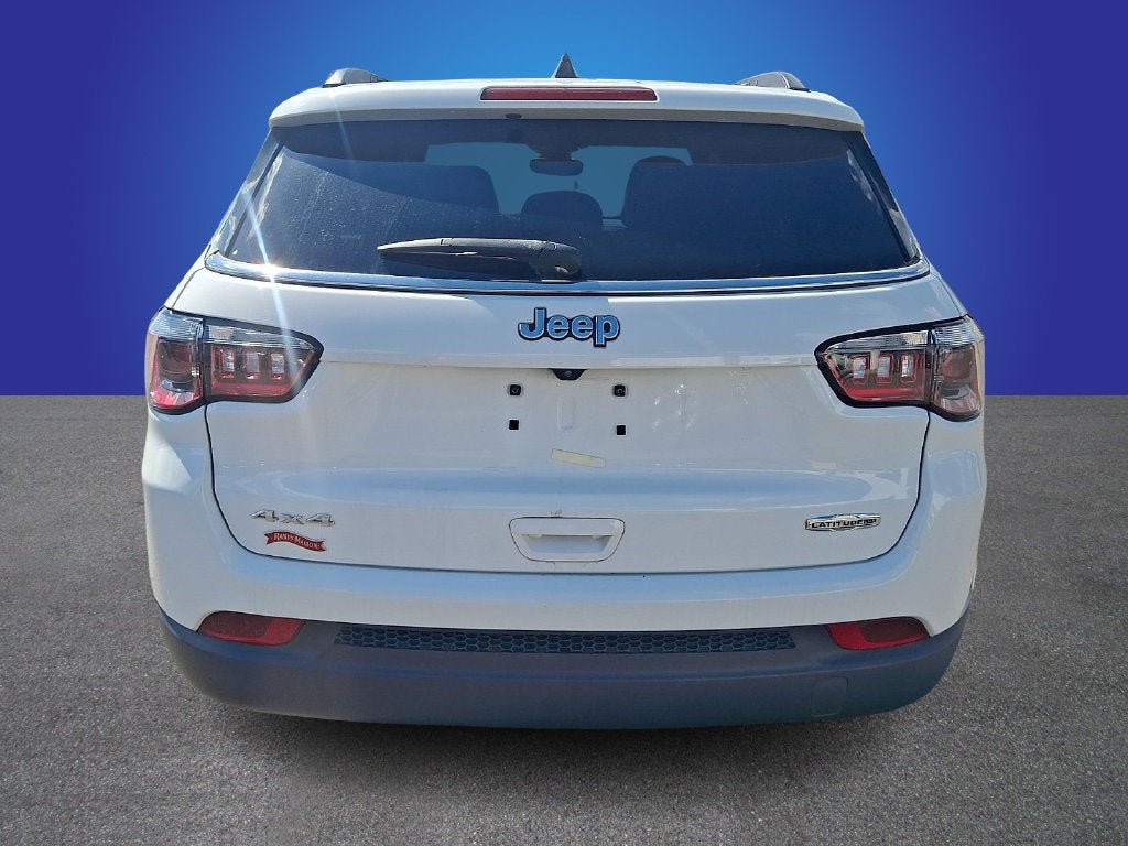 Used 2023 Jeep Compass Latitude AWD/4WD image 5