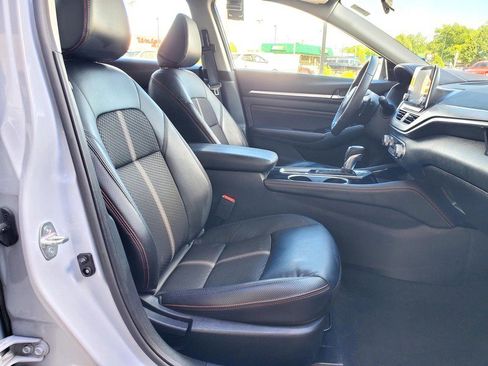 Used 2023 Nissan Altima 2.0 SR AWD/4WD image 13
