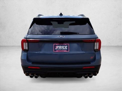 Used 2025 Ford Explorer ST AWD/4WD image 3