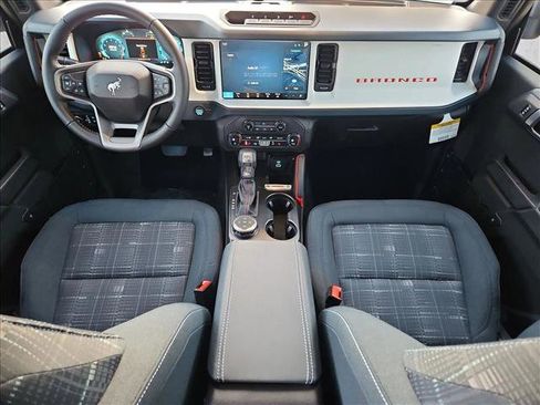 New 2025 Ford Bronco Heritage Edition image 15