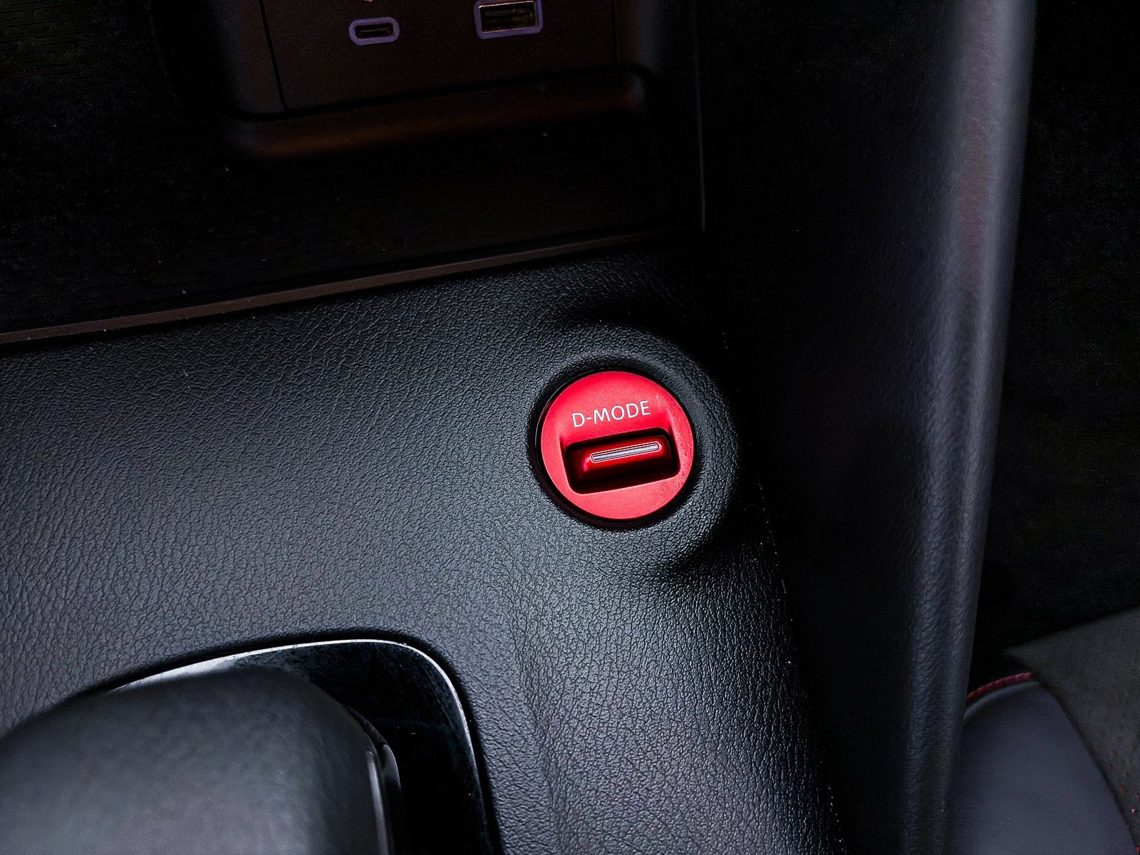 Used 2024 Nissan Z NISMO w/ Floor Mat Package RWD image 29