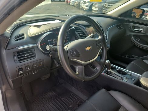 Used 2016 Chevrolet Impala LT w/ Convenience Package image 19