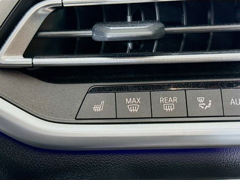 Used 2023 BMW X5 xDrive40i w/ M Sport Package image 22