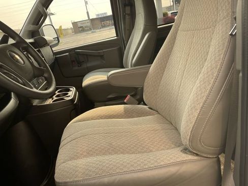 Used 2024 Chevrolet Express 3500 LT w/ LT Preferred Equipment Group RWD image 11