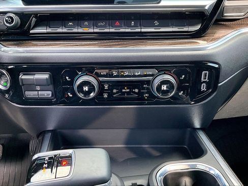 Used 2025 Chevrolet Silverado 1500 LT Trail Boss w/ Convenience Package II image 23