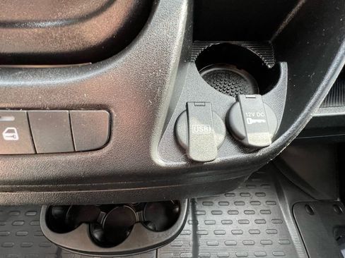 Used 2021 RAM ProMaster 2500 image 24