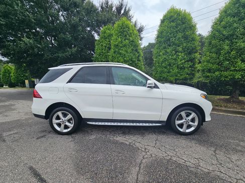 Used 2018 Mercedes-Benz GLE 350 w/ Premium 1 Package image 6