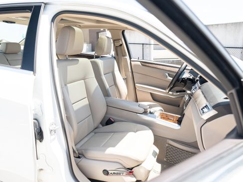 Used 2015 Mercedes-Benz E 350 4MATIC Sedan w/ Premium 1 Package image 17