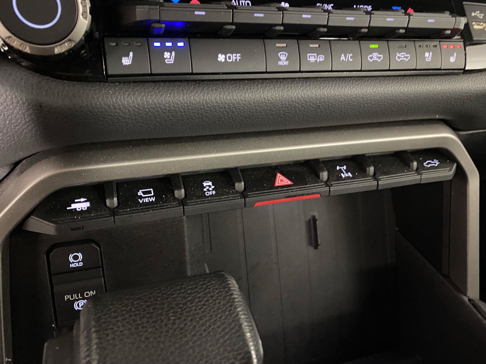 Used 2025 Toyota Tundra Limited w/ TRD Off-Road Package AWD/4WD image 12