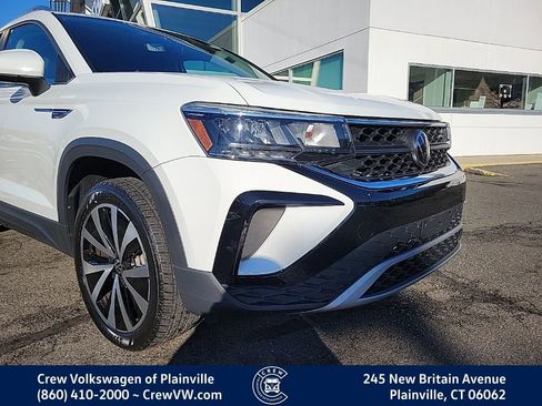 Certified 2023 Volkswagen Taos SE image 21