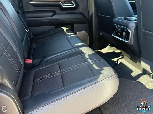 Used 2024 Chevrolet Silverado 2500 High Country w/ High Country Premium Package AWD/4WD image 12