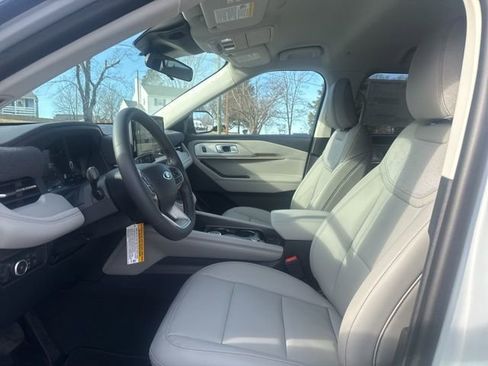 New 2026 Ford Explorer Active w/ Active Comfort Package image 7