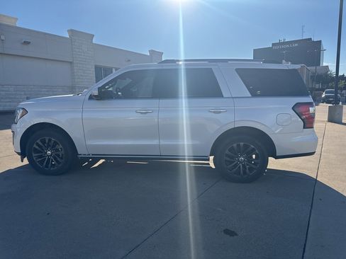 Used 2019 Ford Expedition Limited image 8