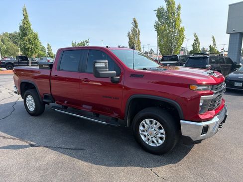 Used 2024 Chevrolet Silverado 3500 LT w/ Safety Package AWD/4WD image 2
