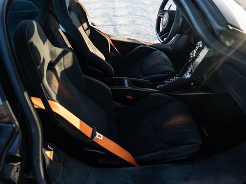 Used 2021 McLaren 765LT RWD image 37