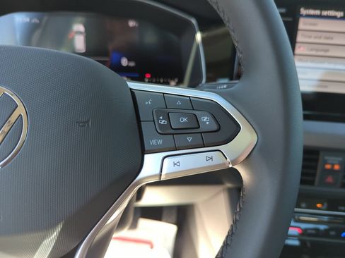 New 2026 Volkswagen Jetta SE FWD image 38