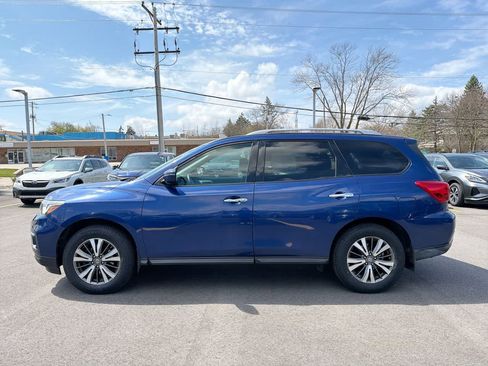 Used 2017 Nissan Pathfinder SV AWD/4WD image 10