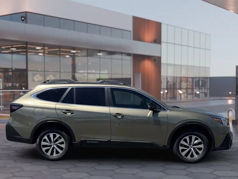 Used 2022 Subaru Outback Premium AWD/4WD image 11
