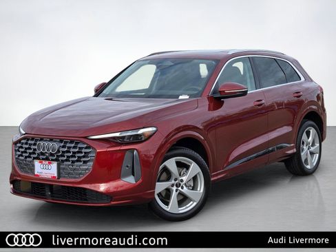 New 2025 Audi Q5 Premium Plus AWD/4WD image 1
