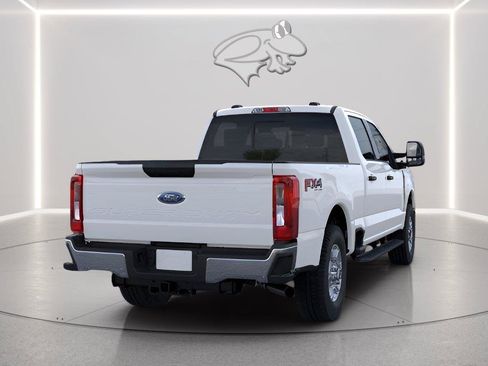 New 2026 Ford F250 XLT w/ FX4 Off-Road Package AWD/4WD image 6