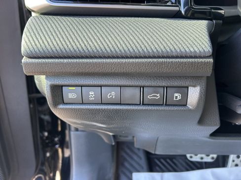 Used 2026 Toyota Camry XLE w/ Convenience Package image 7