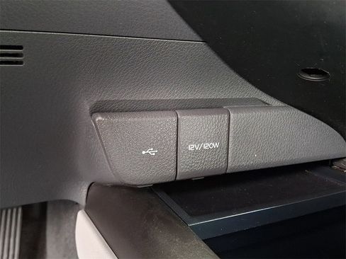 Used 2022 Toyota Camry LE image 23