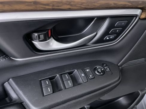 Used 2021 Honda CR-V Touring image 11