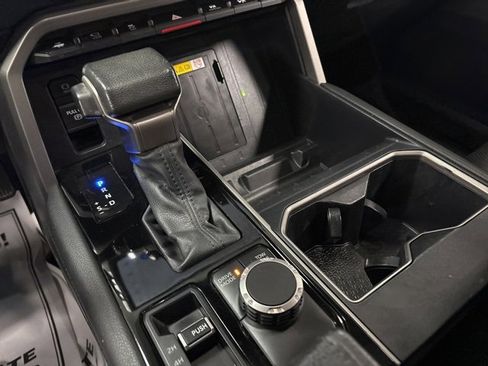 Used 2022 Toyota Tundra Limited image 21