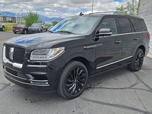 Used 2021 Lincoln Navigator Reserve AWD/4WD image 8