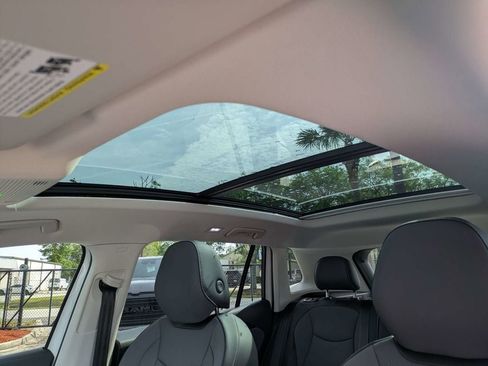 New 2026 Volkswagen Tiguan SE FWD image 25