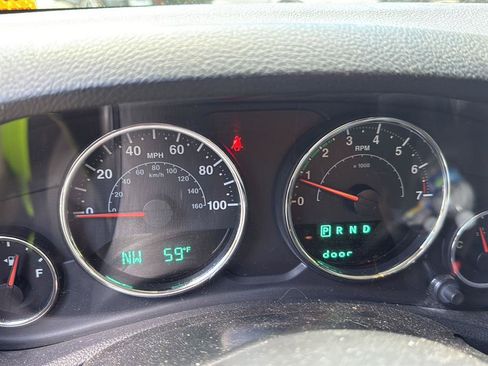 Used 2013 Jeep Wrangler Sport AWD/4WD image 10