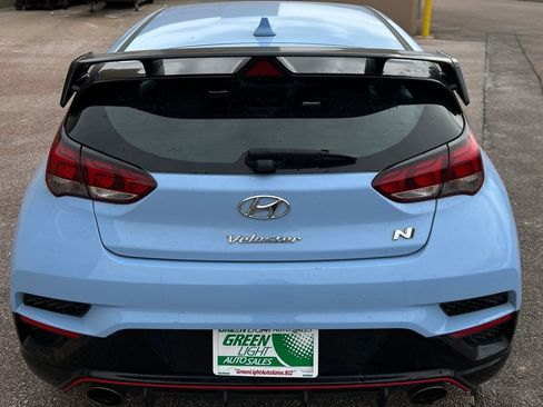 Used 2022 Hyundai Veloster N image 14