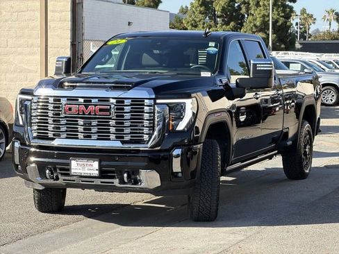 Used 2024 GMC Sierra 3500 Denali w/ Denali Reserve Package AWD/4WD image 3
