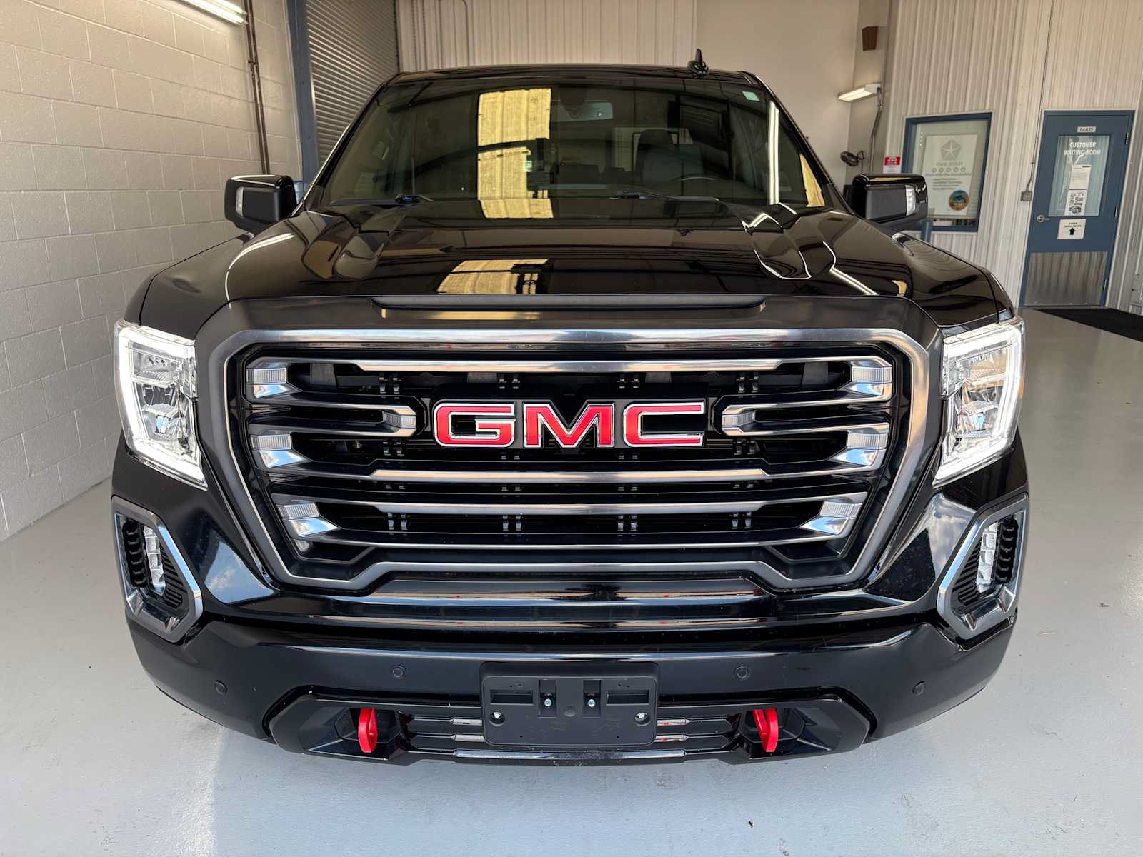 Used 2022 GMC Sierra 1500 AT4 w/ AT4 Premium Package AWD/4WD image 3