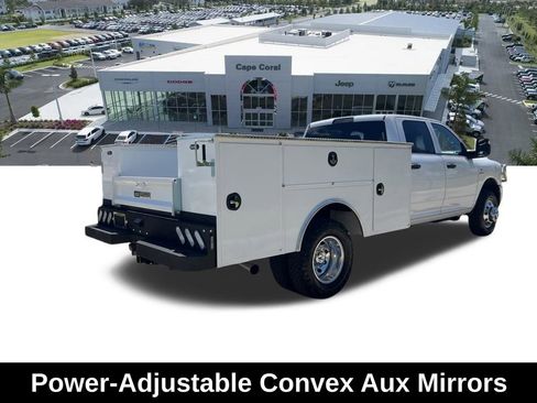 Used 2025 RAM 3500 Tradesman w/ Chrome Appearance Group AWD/4WD image 16