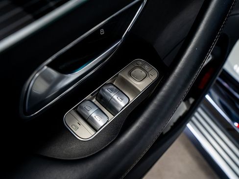 Used 2021 Mercedes-Benz Maybach GLS 600 Maybach GLS 600 image 35