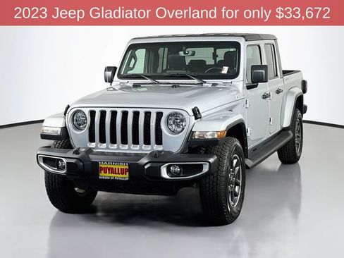 Used 2023 Jeep Gladiator Overland w/ Popular Equipment Package AWD/4WD image 3