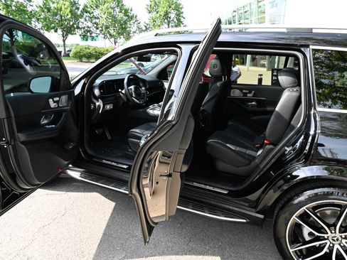 Used 2021 Mercedes-Benz GLS 580 4MATIC image 35