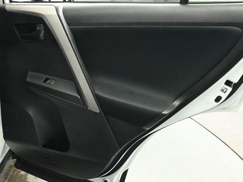 Used 2016 Toyota RAV4 LE image 16