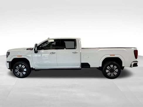 Used 2025 GMC Sierra 2500 Denali w/ Max Trailering Package AWD/4WD image 8