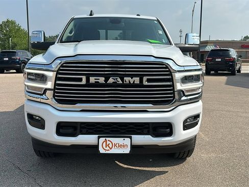 Used 2024 RAM 2500 Laramie AWD/4WD image 2