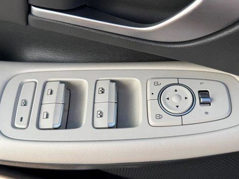 Used 2024 Hyundai Sonata SEL image 11