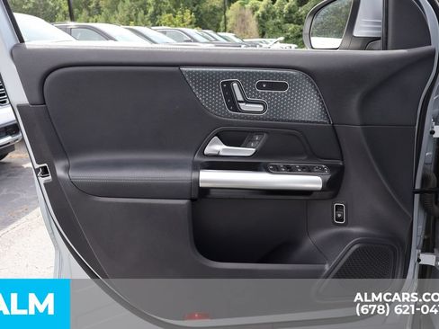 Used 2025 Mercedes-Benz GLA 250 image 11