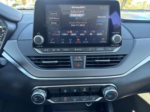 Used 2025 Nissan Altima 2.5 SR image 28