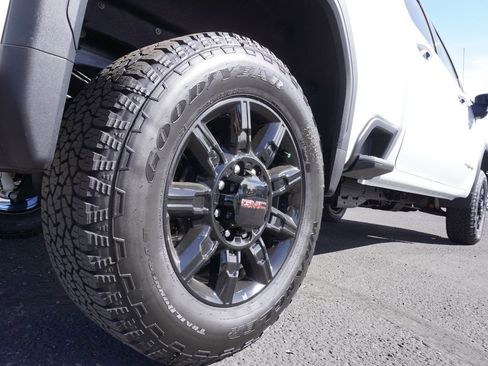 New 2026 GMC Sierra 2500 AT4 w/ Max Trailering Package image 6