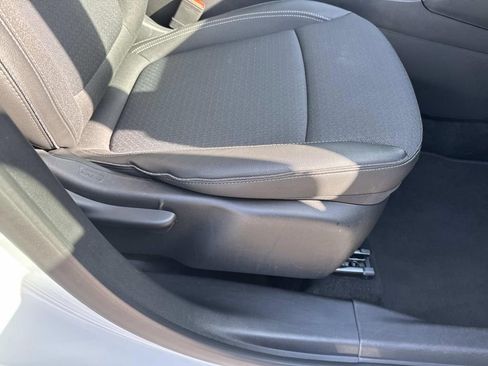 Certified 2025 Buick Encore GX Preferred image 11