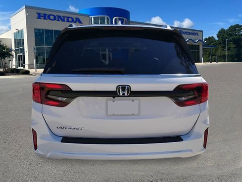 New 2026 Honda Odyssey EX-L image 3