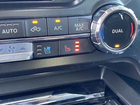 New 2026 Ford F250 Lariat w/ Black Appearance Package AWD/4WD image 24